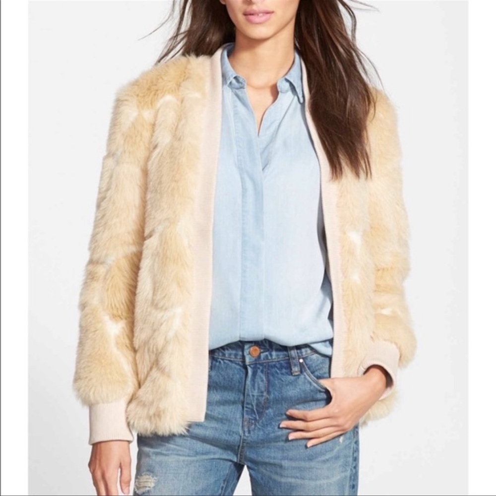 Leith Faux fur open front jacket! Cream color size Xs/S